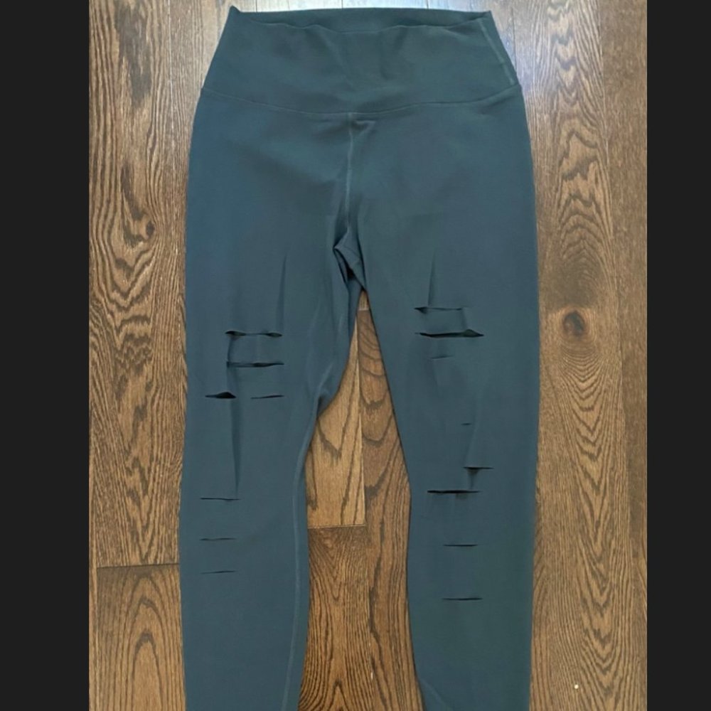 Alo 7/8 HIGH-WAIST RIPPED WARRIOR